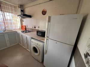 Very well located F1 studio