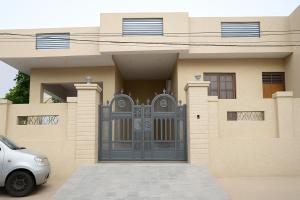 Happy Home Jaipur - Peaceful Villa with Garden