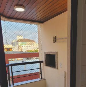 Canasvieiras Quadra-Mar Apartamento Inteiro com Sacada e Churrasqueira