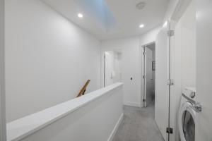 Townhome with Free Parking, Near Downtown