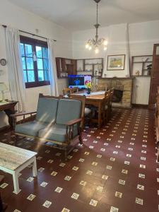 Alquilo Casa Miramar