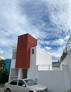 Casa-Patio Bugambilias