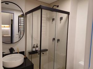 Lindo e espaçoso studio com cama queen e cama solteiro