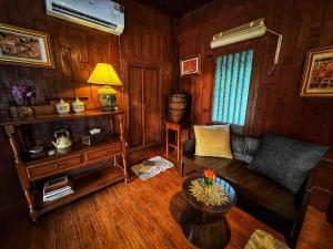 Thai Classic House Rimtalay