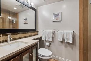 PET FRIENDLY 2BR Aspen Retreat w Pool HotTub Gym