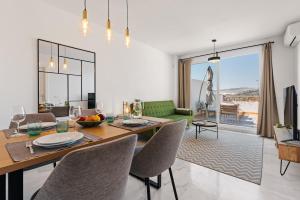 Apartment with Terrace and Rooftop in Casares Costa