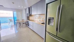 Apartamento luxury edificio sunshine frente a la playa