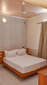 Lux Inn Mathiveri