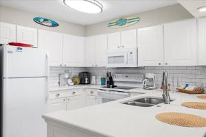 Pelican Beach 1118 by Pelican Beach Management