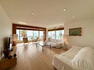 PRINCIPADO front the BEACH