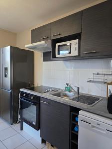 Entre Mer et Village, Piscine et Balcon