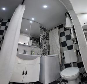 Moment Minimalist apartment near the most famous New York Café