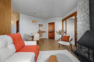 Luxo e Vista Quinta da Serra by Achei