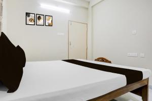 Super Hotel O Kunjaban residency Barang Junction