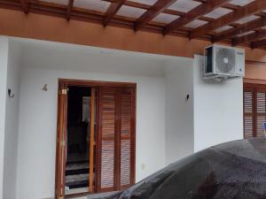 Linda Casa em condomínio a 20 min de Gramado