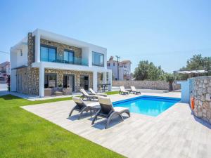 Luxurious Villa with private pool