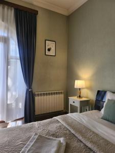 SALE! 75 sqm Old Tbilisi Daily&Monthly 1-BD Apt