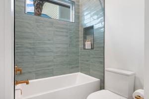 New Luxury Build, Pool, Game Room & Beach Access