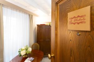 Lo Studiolo Home Tower QK Costa 58