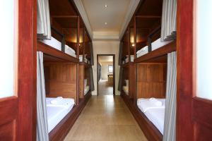 Hogwortz Hostel & Tour