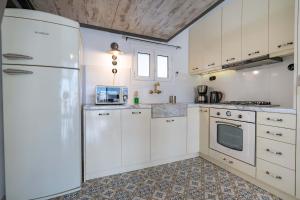 City Panorama Studio by ΜΡS