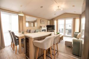 Starlings Nest at Hamilton Lodge