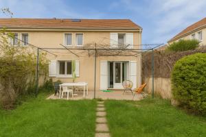 Roissy CDG, private room 3