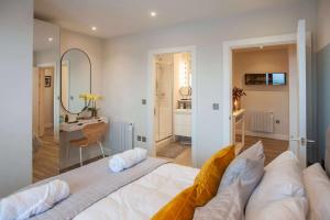 Cardiff Bay City View Penthouse