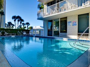 Bayside Condos Studio 23