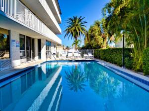 Bayside Condos Studio 23