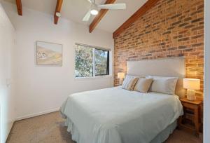 Sundowner Deck House - Pet Friendly