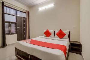 Hotel O Sapphire Near Omaxe Gurgaon Mall