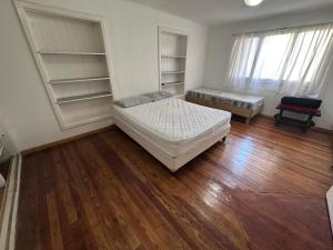 Esquina Alberti y Alem