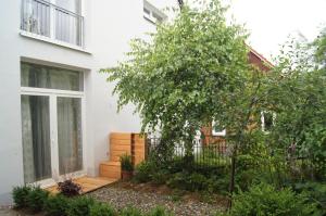 Moderne Studiowohnung in Coburg mit Küche und Innenhof