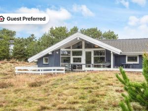 8 person holiday home in Fanø-By Traum