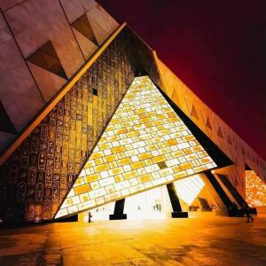 Muse& pyramids view inn