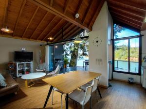 Cottage on the Lake - Cabaña privada - Guatapé - Jacuzzi