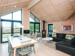 8 person holiday home in Fanø