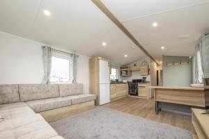 New - 3 bedroom Caravan, 140 Pasture Lane