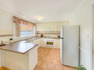 Suburban Bliss - Elegant Villa 1