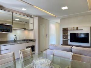 Sea view apartment with 3 bedrooms and garage