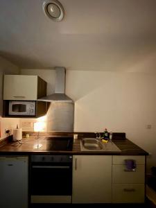 Central Notts studio flat, Sleeps up to 2