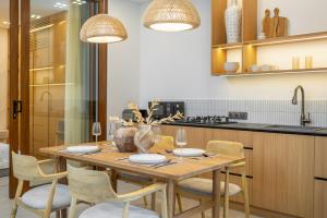 Berawa Week 6 - 2BR Villa with Private Pool and Garden