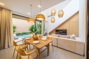 Berawa Week 6 - 2BR Villa with Private Pool and Garden