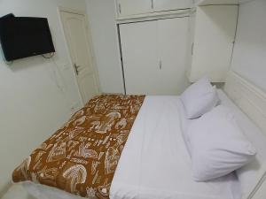 Arrabia in front of Beirut Hotel