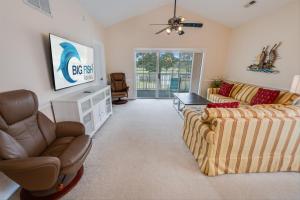 NEW, Large 2 BR at Magnolia Place,Golf Course View