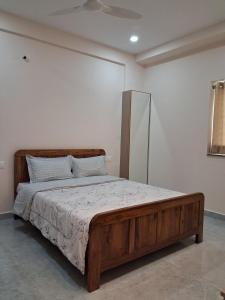 Superstay Luxury Penthouse - 1BHK - Private Terrace
