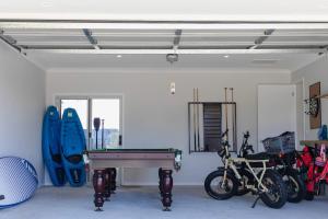 Docked at Yamba - Oceanstays - Pool Jetty