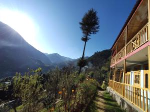 The Jibhi Mountain Retreat