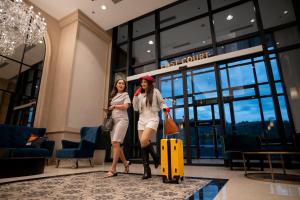 Paxtonz Suites,1Utama,IKEA Damansara,SEGi,Desa Park